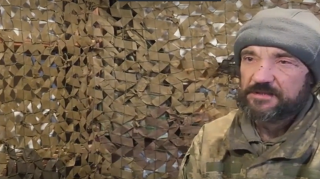 أسير أوكراني يكشف تفاصيل مشيه 3 أيام لالتقاط صور “مزيفة” في كوبيانسك