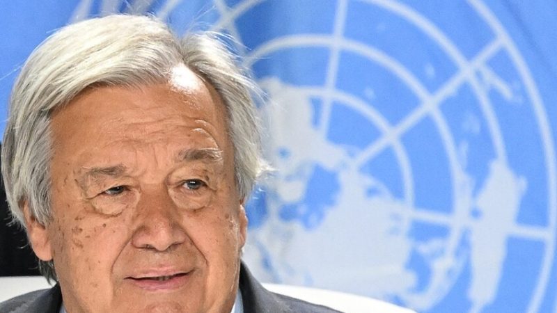 غوتيريش يدعو قادة العالم إلى الاستثمار في مكافحة الفقر بدلا من شن الحروب