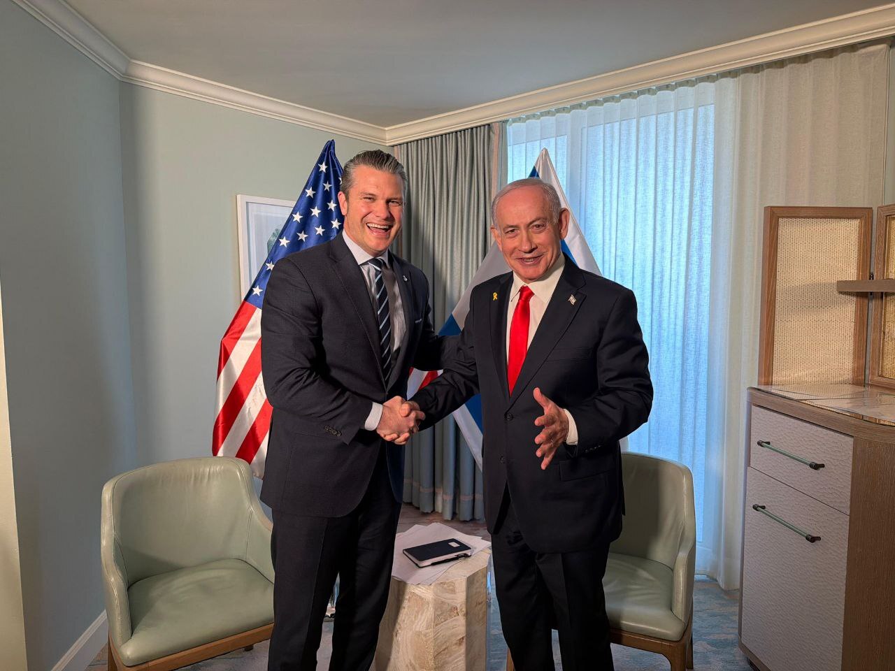 قبل لقاء ترامب.. نتنياهو يلتقي بكبار مسؤولي الإدارة الأمريكية