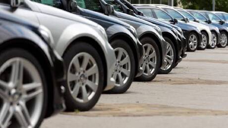 جدل واسع في مصر بعد قرار إغلاق معارض السيارات أسفل المباني السكنية