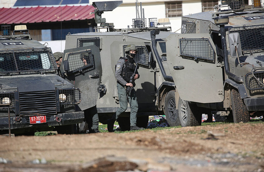 القوات الإسرائيلية تنفذ حملة اعتقالات واسعة في الضفة