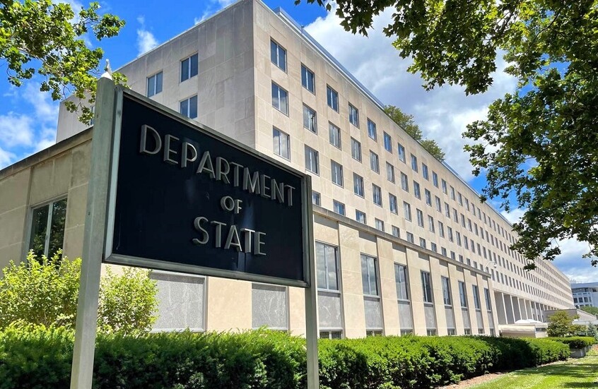 الخارجية الأمريكية توعز للسفارات بالإبلاغ عن انتهاك حقوق الإنسان بسبب الهجرة الجماعية