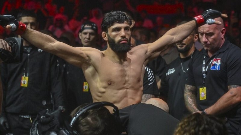 أرمان تساروكيان يخفق في الفوز على “شارا بوليت”.. (صور)