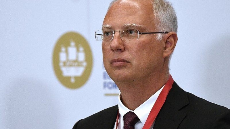 دميترييف: زيلينسكي يحاول عبثا إطالة أمد الصراع