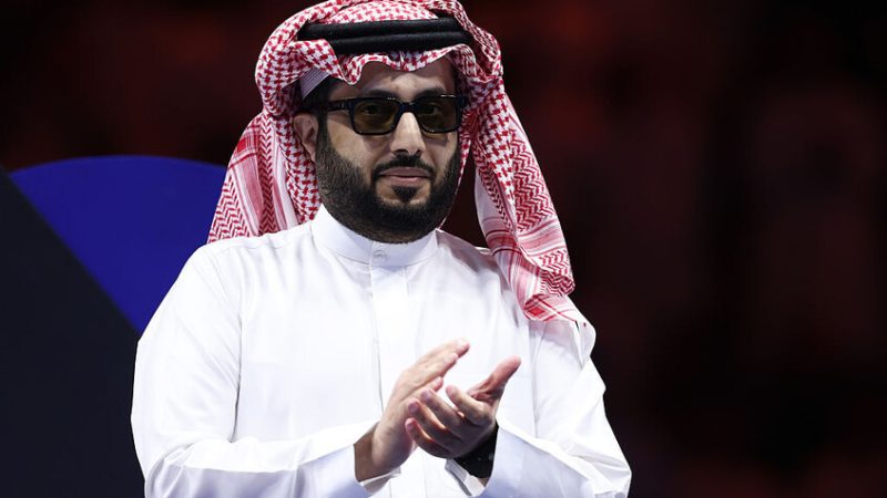 تركي آل الشيخ يهنئ الملك سلمان بعيد ميلاده