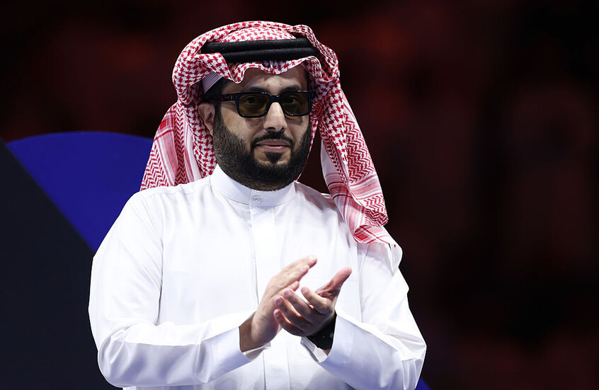 تركي آل الشيخ يهنئ الملك سلمان بعيد ميلاده