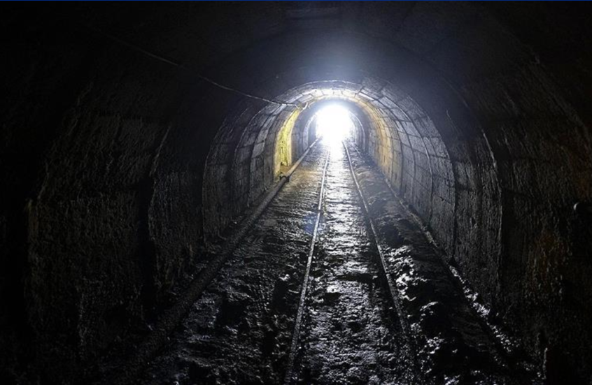 مراسلتنا: انهيار منجم وسط إيران واحتمال وجود أشخاص محتجزين داخله