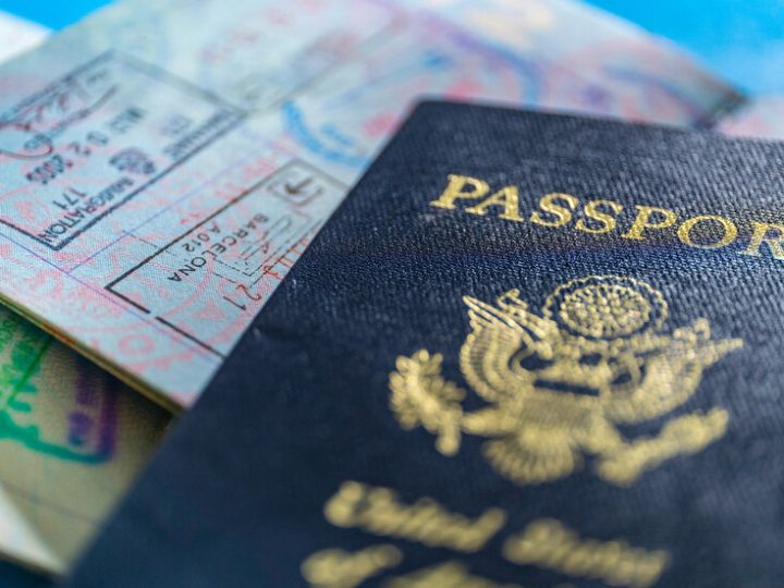 مالي وبوركينا فاسو تفرضان حظرا على سفر المواطنين الأمريكيين