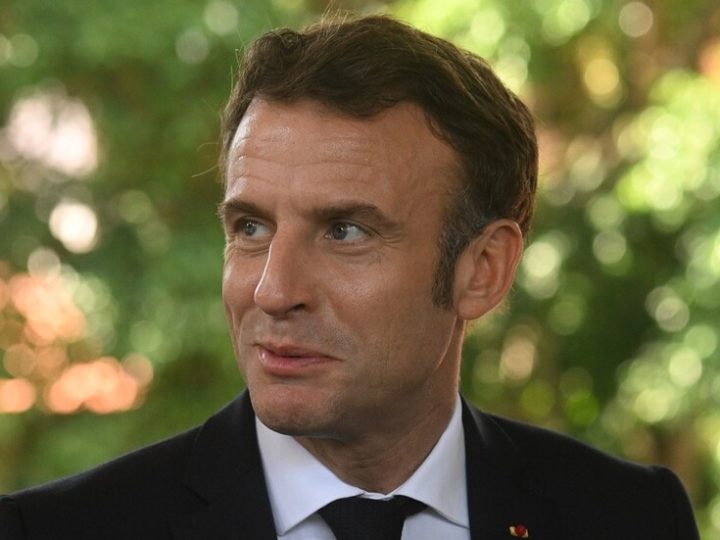 ماكرون متمسك بالبقاء رئيسا لفرنسا حتى “الثانية الأخيرة” من ولايته