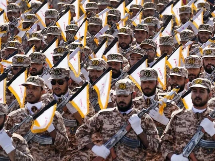 قائد مقر “بقية الله الأعظم”: إذا اندلعت حرب فلن يكون رد إيران كما في السابق