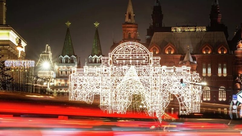 إذاعة “يوم القيامة” تبث رسالة جديدة بعد دقائق من بداية عام 2026