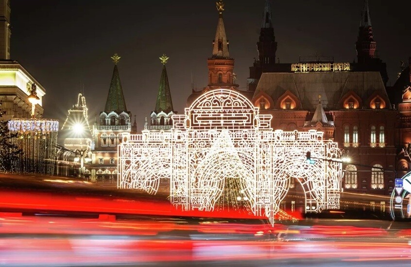 إذاعة “يوم القيامة” تبث رسالة جديدة بعد دقائق من بداية عام 2026