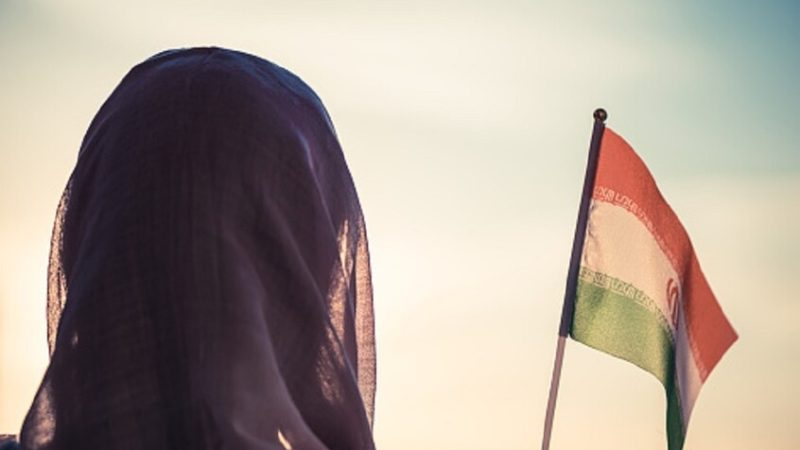 محافظ طهران: الاحتجاج السلمي حق قانوني طالما لا يهدد الأمن العام