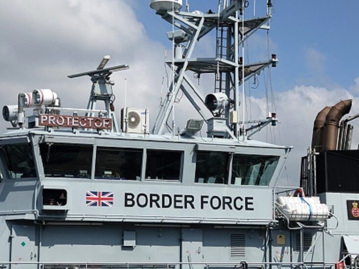 بريطانيا.. وصول أكثر من 41 ألف مهاجر غير شرعي في 2025