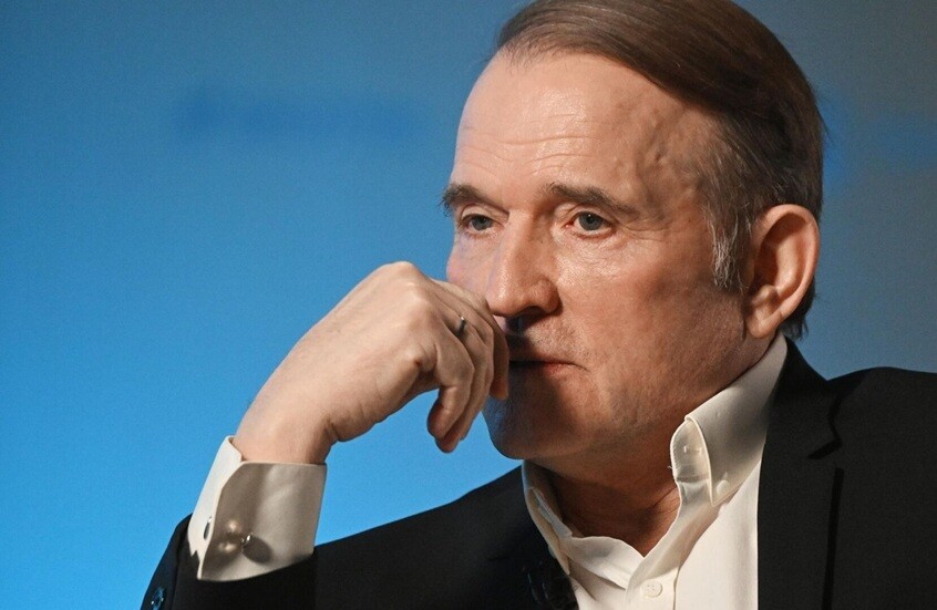 زعيم المعارضة الأوكرانية السابق يتهم زيلينسكي بتوجيه “أمر باغتيال” بوتين