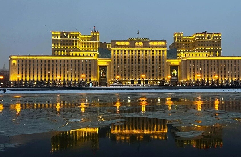 الدفاع الروسية تسلم الجانب الأمريكي بيانات المسيرات الأوكرانية التي هاجمت مقر إقامة بوتين