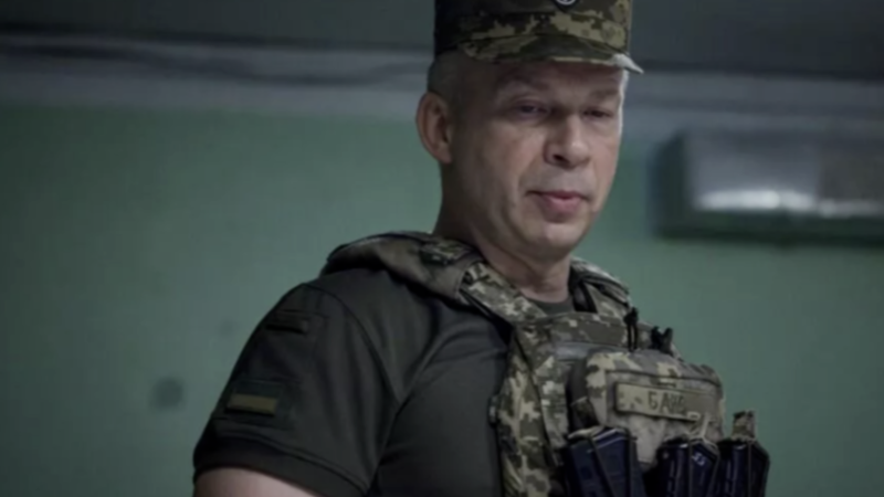 ضابط أمريكي متقاعد يحذر من استفزاز جديد لزيلينسكي يهدف إلى إطالة أمد النزاع