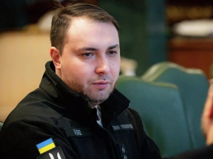 نيويورك تايمز: زيلينسكي عرض على بودانوف رئاسة مكتبه لاحتواء منافسة محتملة في الانتخابات