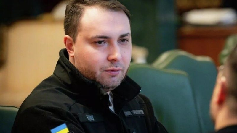 نيويورك تايمز: زيلينسكي عرض على بودانوف رئاسة مكتبه لاحتواء منافسة محتملة في الانتخابات