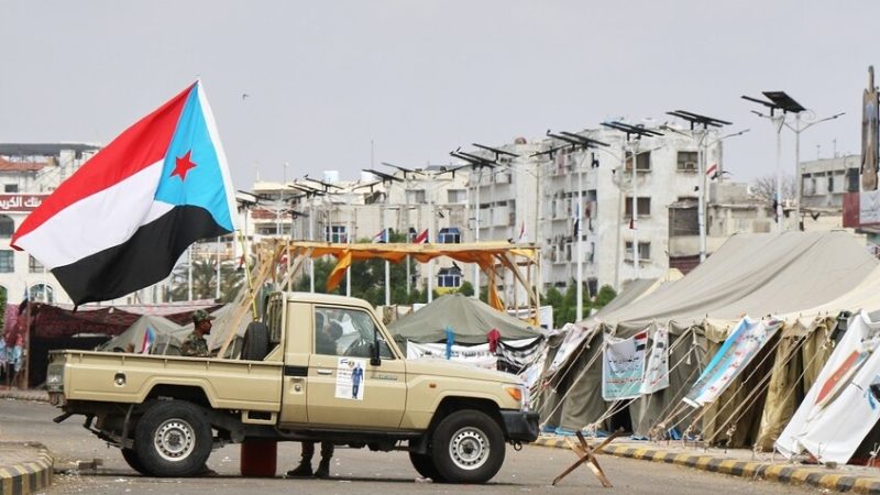 اليمن.. محافظ حضرموت يوجّه بالالتزام بالدوام الرسمي اليوم الأحد