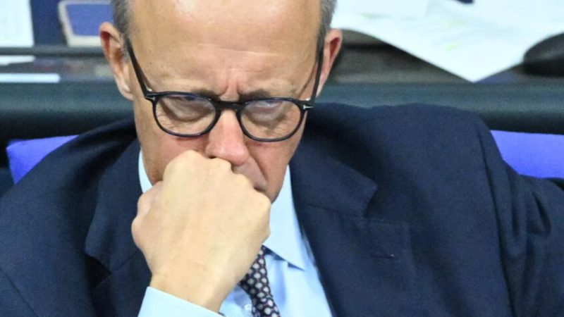 ميرتس في مرمى الانتقادات الألمانية على موقفه إزاء الاعتداء الأمريكي على فنزويلا