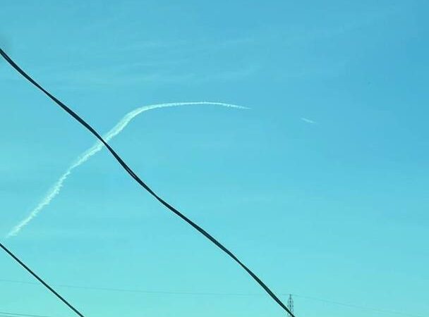 إسرائيل تختبر صاروخا باليستيا شوهد فوق جنوب لبنان (فيديو وصور)