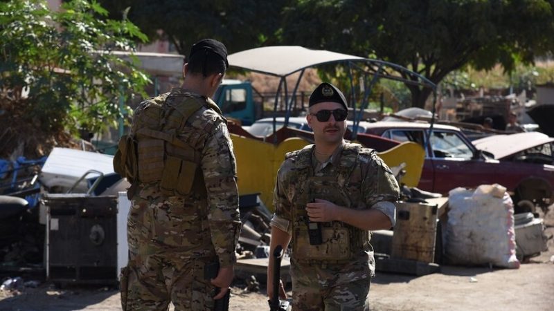 مصادر أمنية لبنانية: حملة واسعة للتحقق من وجود قيادات من النظام السوري السابق