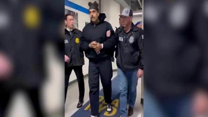 “الفقر البترولي”.. تدوينة فنان مصري بعد اختطاف مادورو تثير تفاعلا واسعا