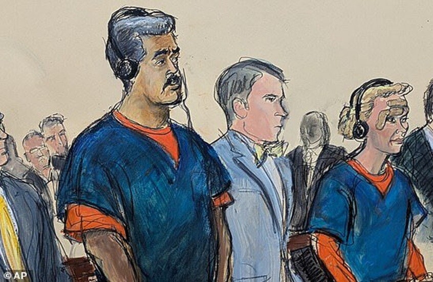 “أسوشيتد برس” تنشر رسما لمشهد محاكمة مادورو وزوجته في محكمة مانهاتن