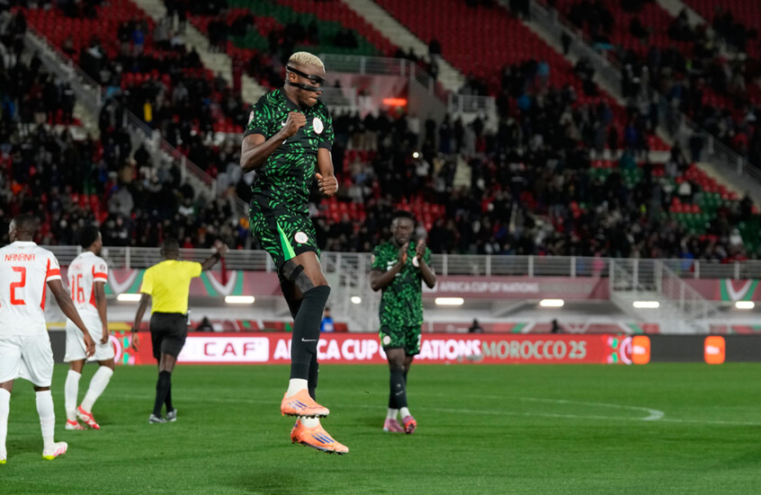 نيجيريا تهزم موزمبيق بحصة عريضة وتبلغ ربع نهائي كأس إفريقيا