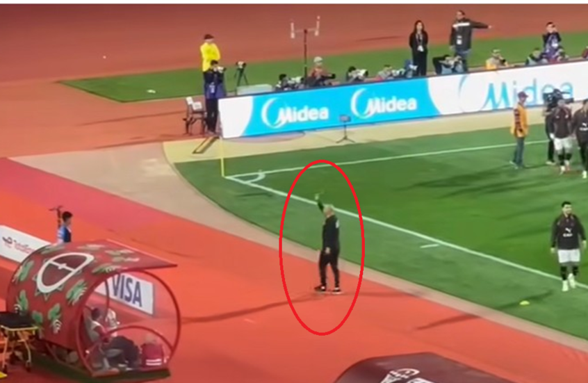 حركة حسام حسن للجمهور المغربي بعد هدف صلاح في شباك بنين تثير ضجة واسعة (فيديو)