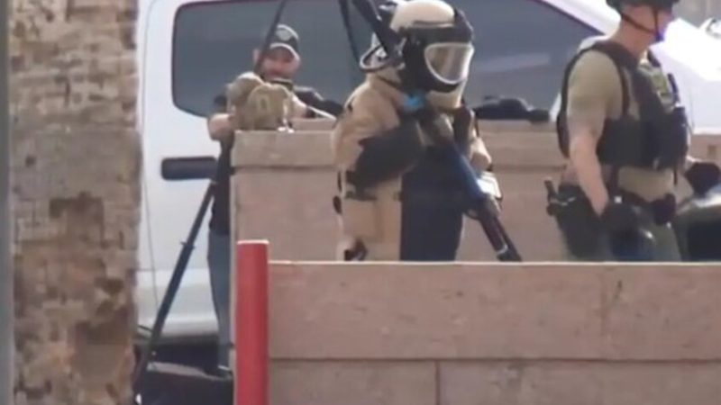 إخلاء المحكمة العليا في أريزونا بعد العثور على طرد مفخخ (فيديو + صور)