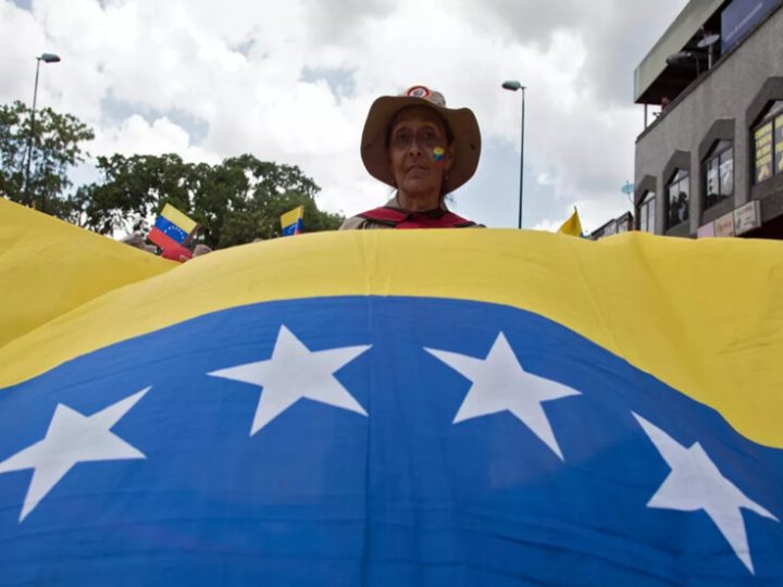 مستشار أردوغان: سياسة واشنطن تجاه فنزويلا وإيران ستعجّل زوال أحادية القطب في العالم