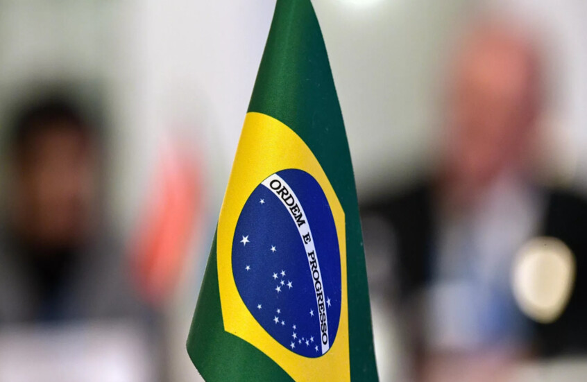 نائب برازيلي يحذر من خطر هجوم أمريكي على بلاده