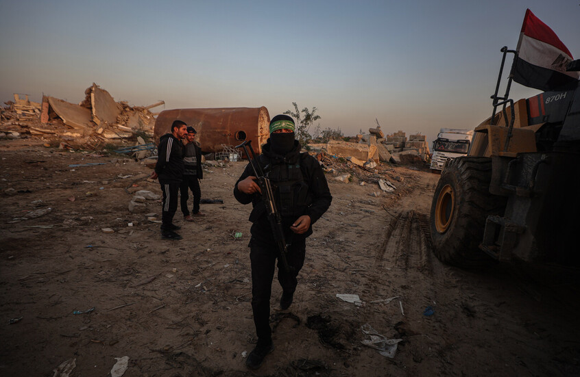 الجيش الإسرائيلي يزعم: استهدفنا عنصرا في حماس عقب تعرض القوات لإطلاق نار