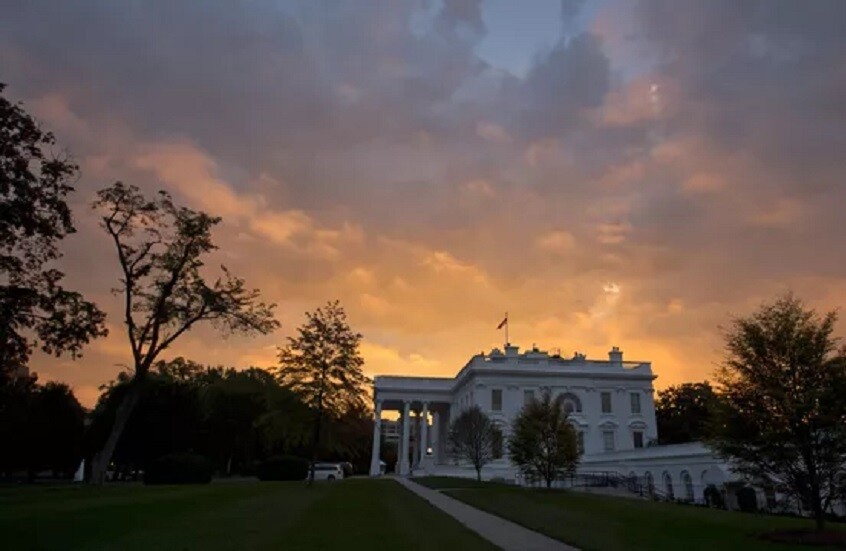 البيت الأبيض يدعي أن سفينة “مارينيرا” لا تنتمي إلى أي دولة وترفع علما زائفا