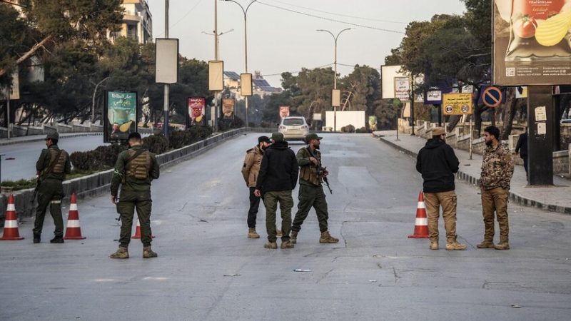“الأسايش” تنفي التهدئة في حلب وتحذر من هجوم وشيك وسط قلق “العفو الدولية” من تصاعد النزوح