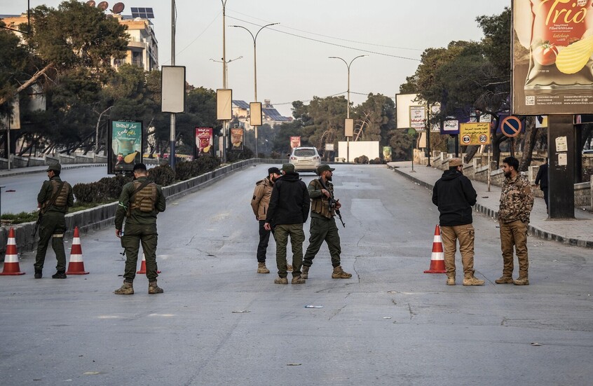 “الأسايش” تنفي التهدئة في حلب وتحذر من هجوم وشيك وسط قلق “العفو الدولية” من تصاعد النزوح