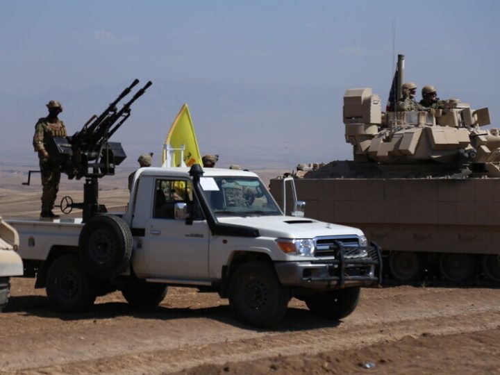 إعلام سوري: الجيش التركي يستهدف عبر المدفعية والطيران مواقع وتحركات تابعة لقسد شمال شرق سوريا