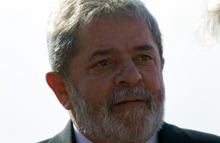 رئيس البرازيل يستخدم الفيتو ضد مشروع قانون لخفض فترة سجن بولسونارو