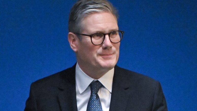 ستارمر ناقش مع ترامب مسألة “كبح” روسيا في أقصى الشمال