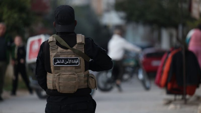 سوريا.. مقتل 4 عاملين في القطاع الصحي وإصابة آخر في هجوم مسلح أمام مشفى الكندي بمدينة حمص