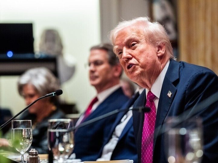 ترامب يهدد بالمزيد من الضربات الأمريكية في نيجيريا