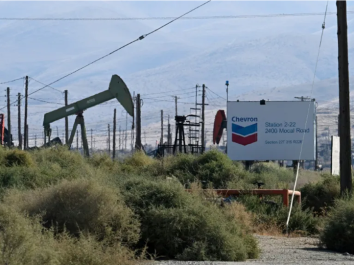 وكالة: 3 سفن محملة بالنفط الفنزويلي تتجه إلى الولايات المتحدة