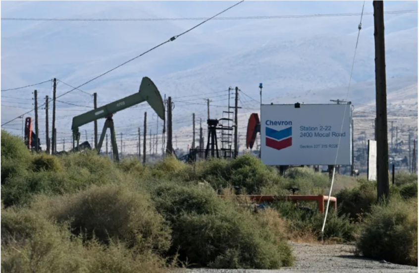 وكالة: 3 سفن محملة بالنفط الفنزويلي تتجه إلى الولايات المتحدة