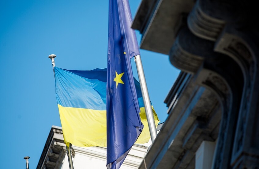 محلل عسكري بريطاني: أوروبا تعتزم نشر قوات في أوكرانيا لإطالة أمد النزاع