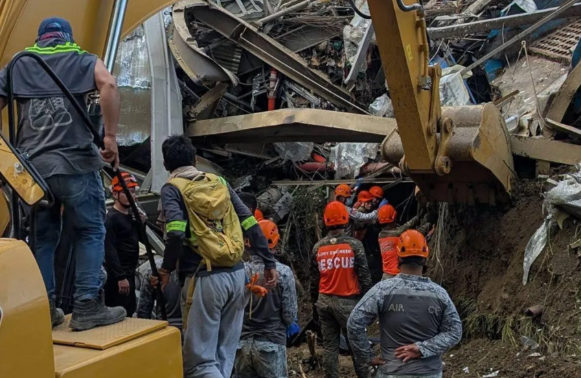 الفلبين.. النفايات تقتل شخصا وتطمر 38 آخرين!