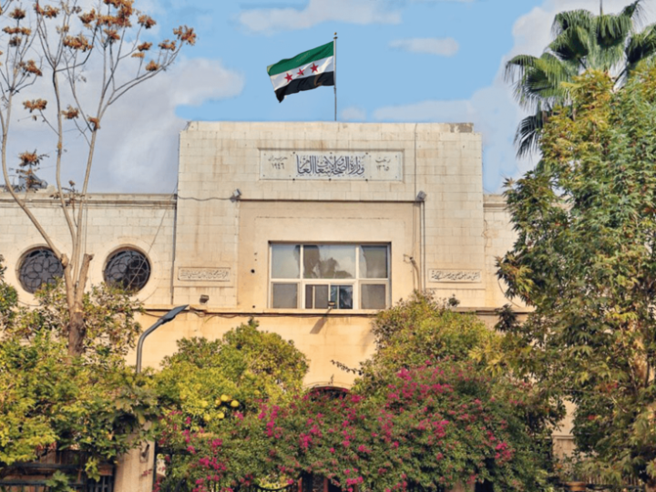 الصحة السورية تدين مقتل كوادر طبية في حمص والمرصد يقول: جريمة طائفية