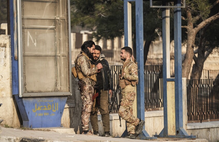 رفض مسلحي الشيخ مقصود الخروج من حلب وسط استمرار الاشتباكات