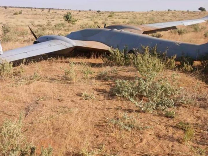 السودان.. “قوات الدعم السريع” تسقط مسيّرة للجيش بولاية جنوب دارفور (صور + فيديو)